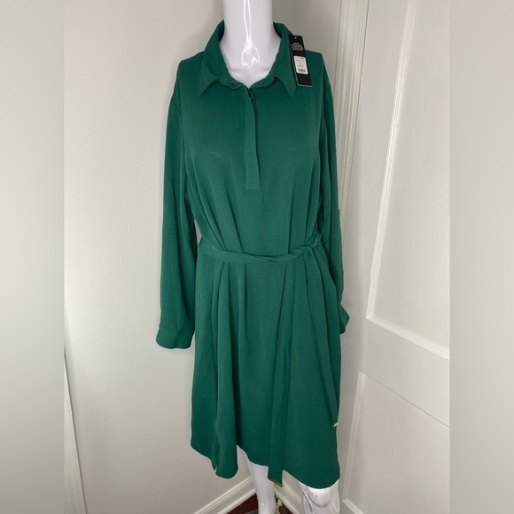 Fashion Nova NWT Hunter Green Mini Shirt Dress with gold embellishments - Picture 2 of 11